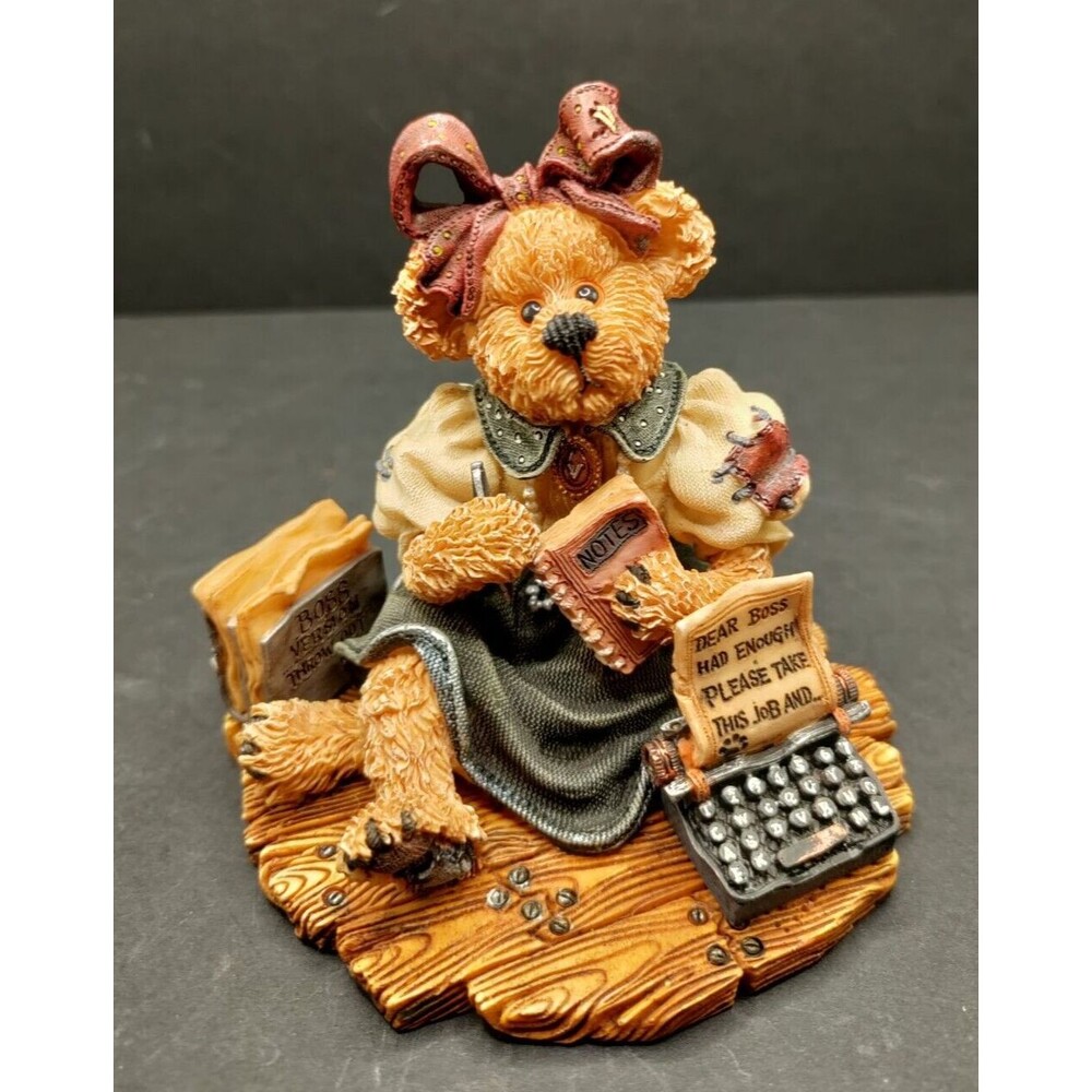 Boyds Bears Figurines Ms. Friday "Take This Job" # 228318 FRom 1999